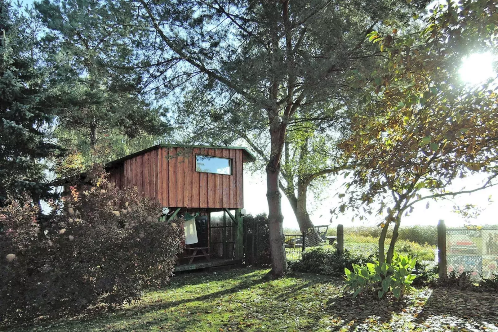 The Green House in Sulomino Western Picnic Country nr 6-Exterior summer