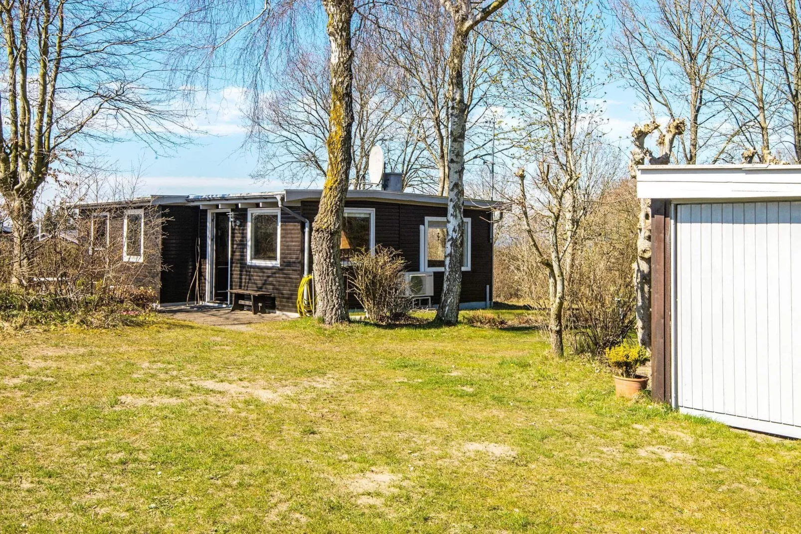 4 person holiday home in Allingåbro-By Traum-View