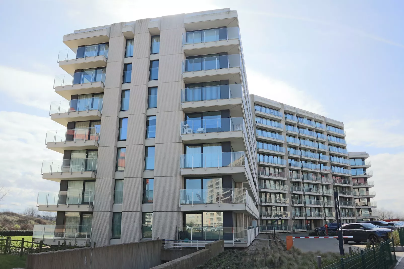NEREIDEN E 168/0502GAR-Exterior summer