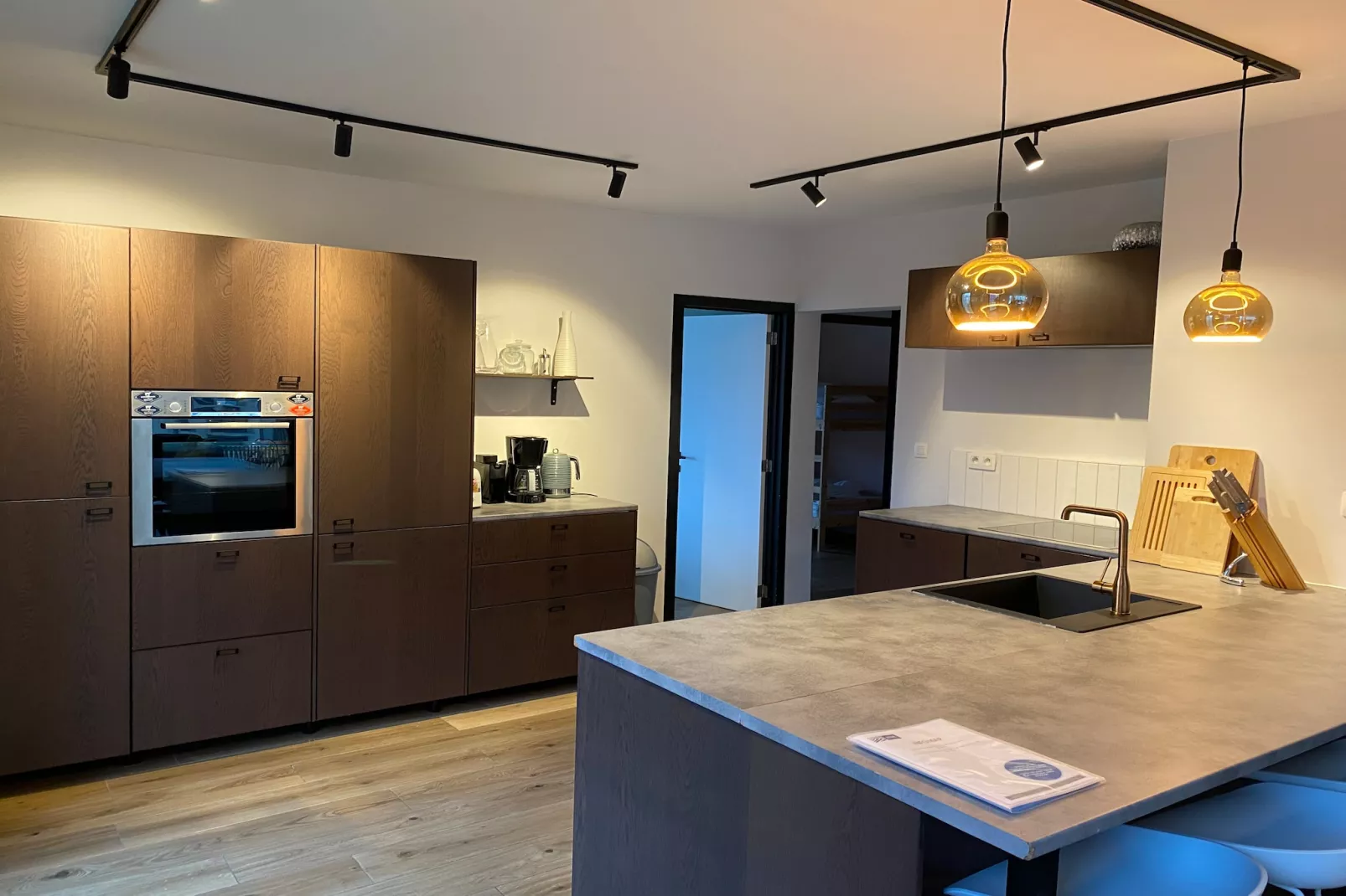 NEREIDEN E 168/0502GAR-Kitchen