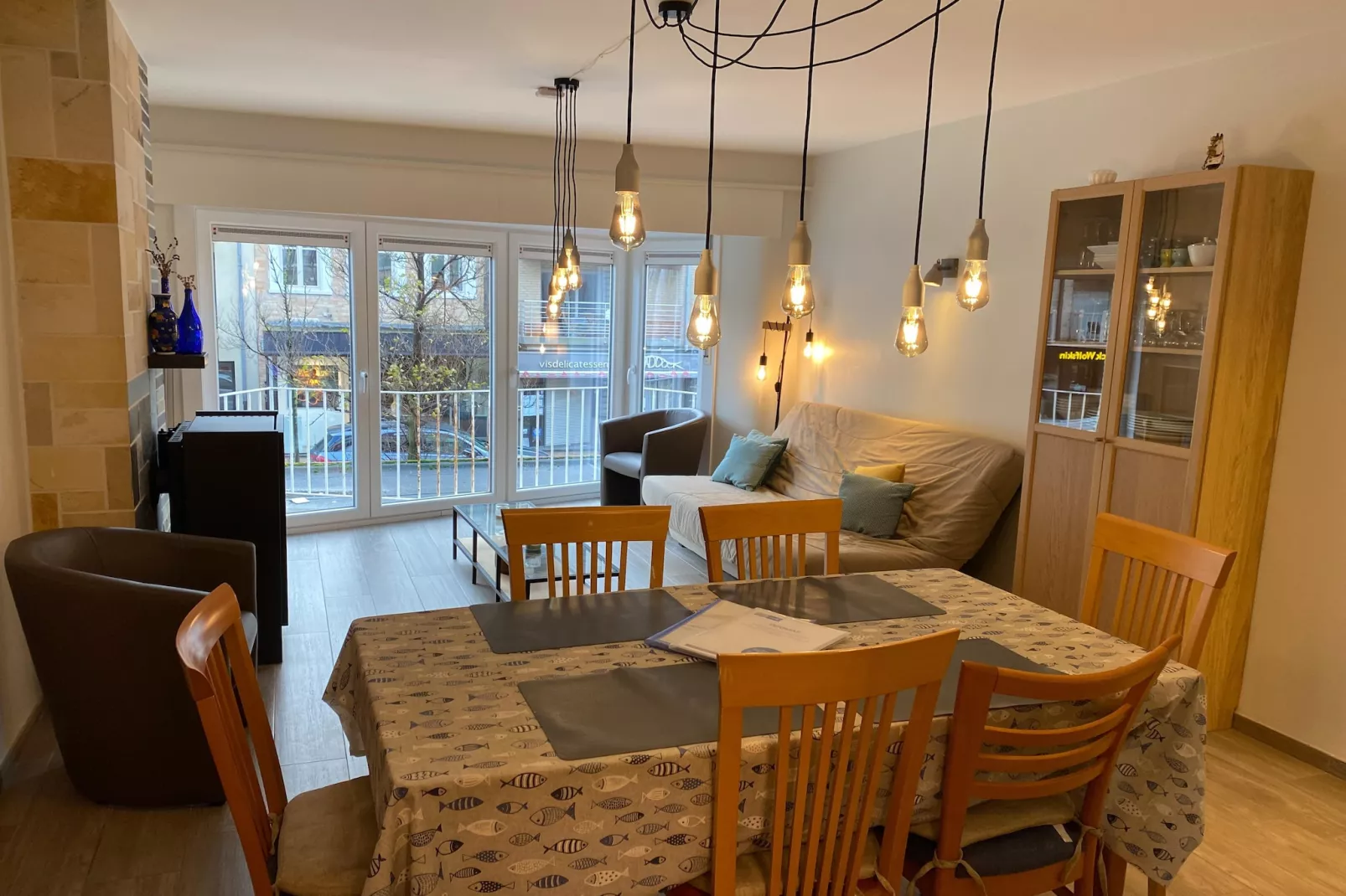 FLAMINGO 101-Dining room