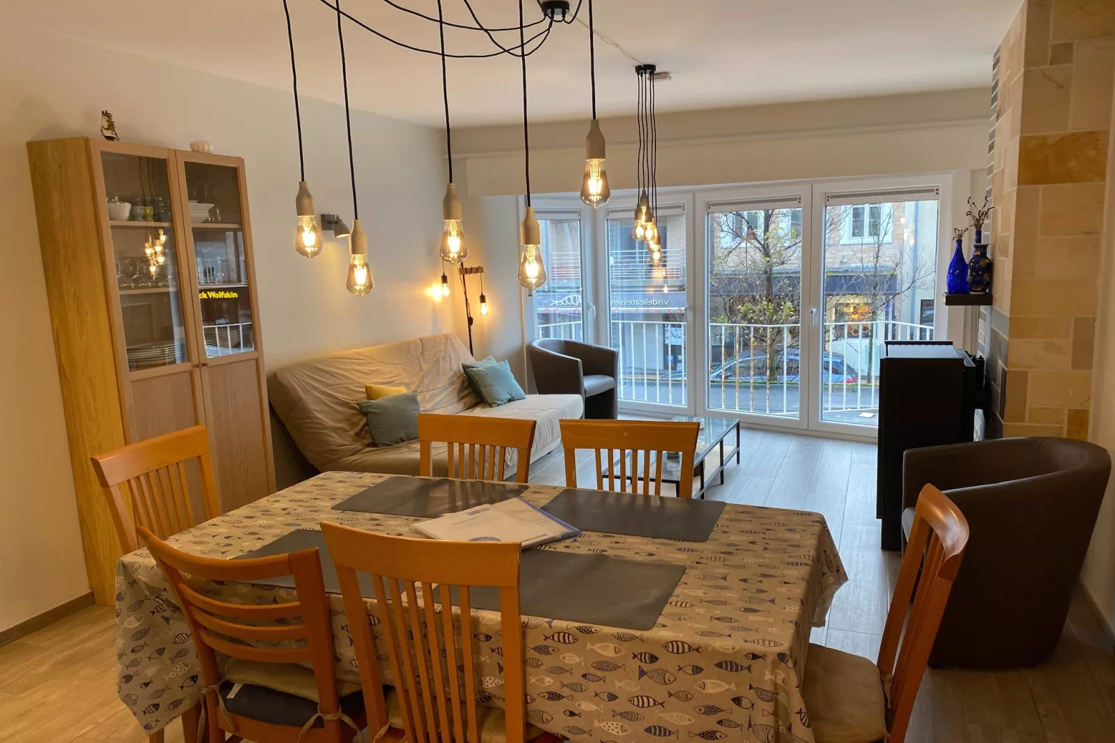 FLAMINGO 101-Dining room