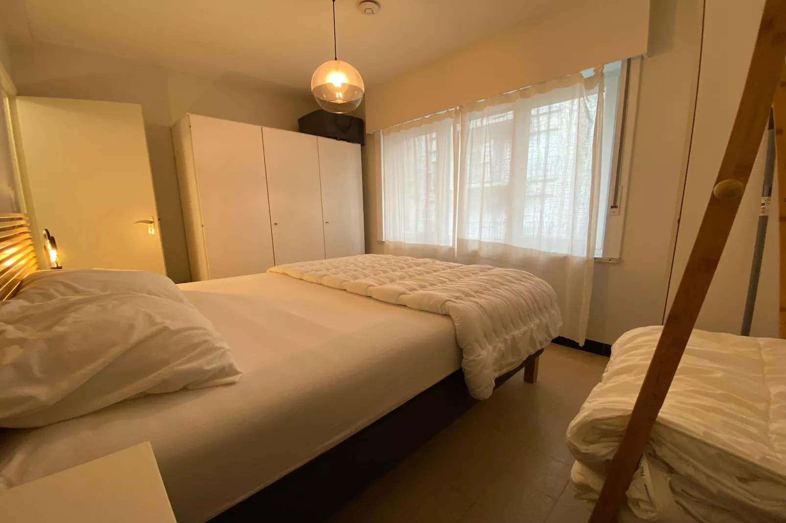 FLAMINGO 101-Bedroom