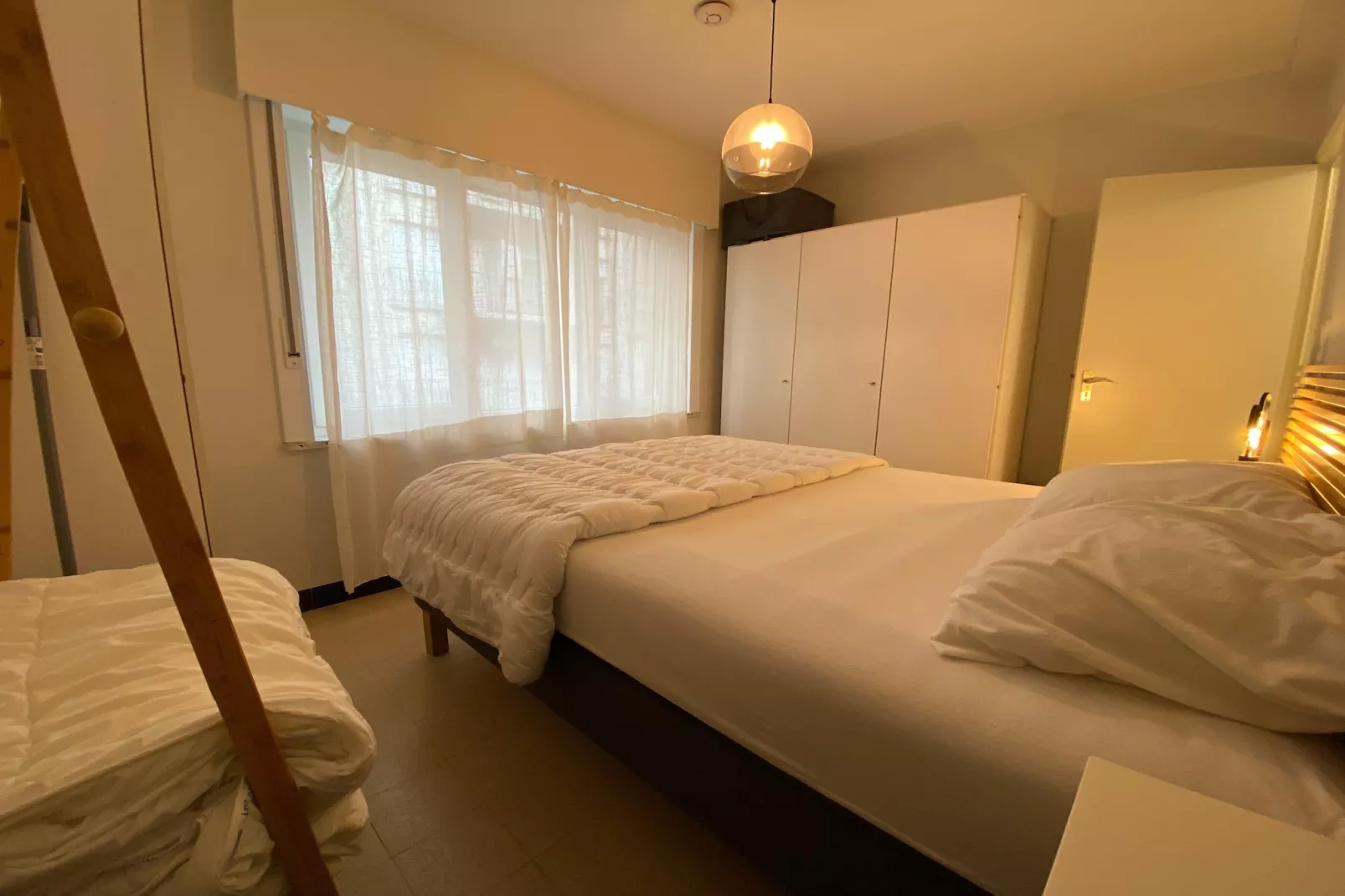 FLAMINGO 101-Bedroom