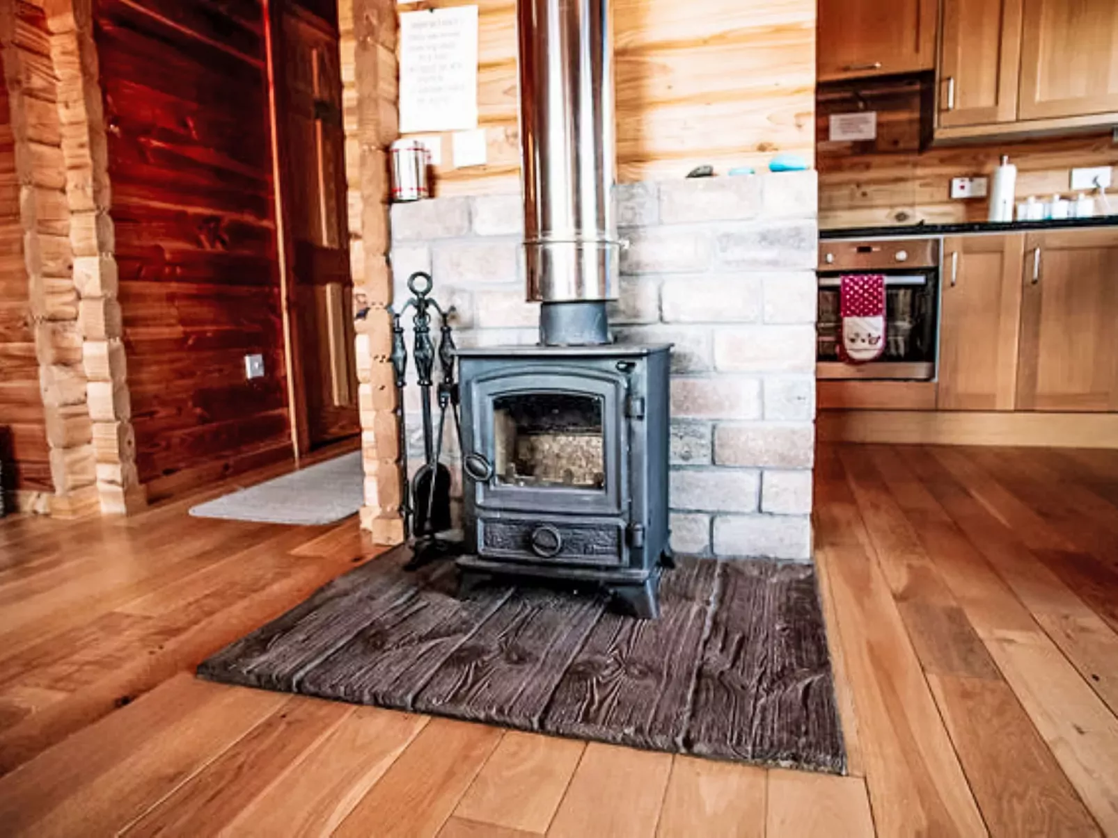 Bonnie View Lodge-Inside