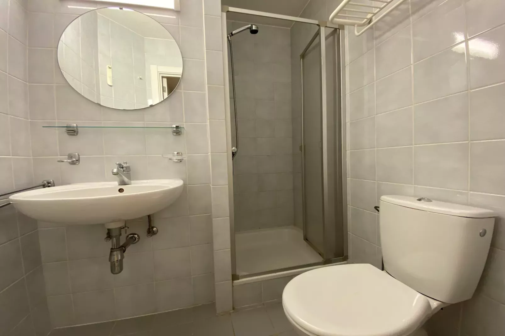 DEN OEVER VI 103-Badezimmer