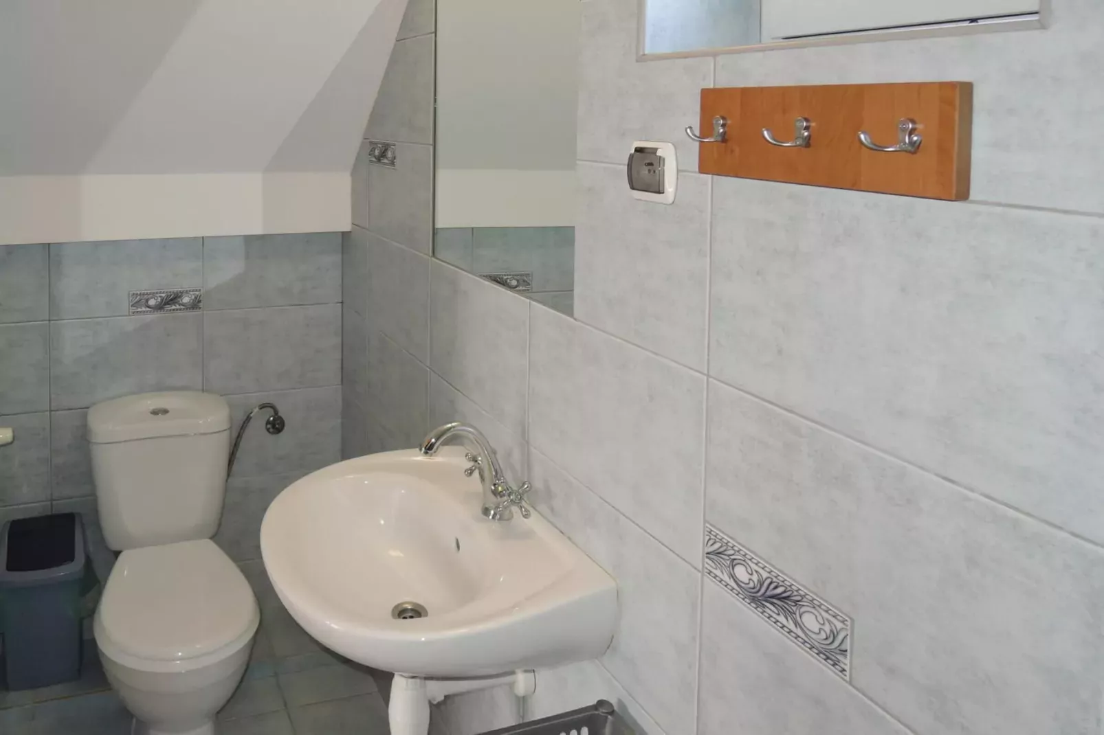 Lovely holiday home in Pobierowo for 20 persons-Bathroom