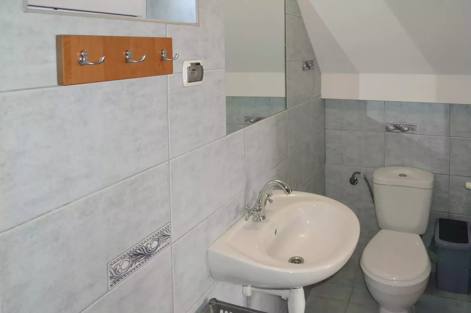Lovely holiday home in Pobierowo for 20 persons-Bathroom