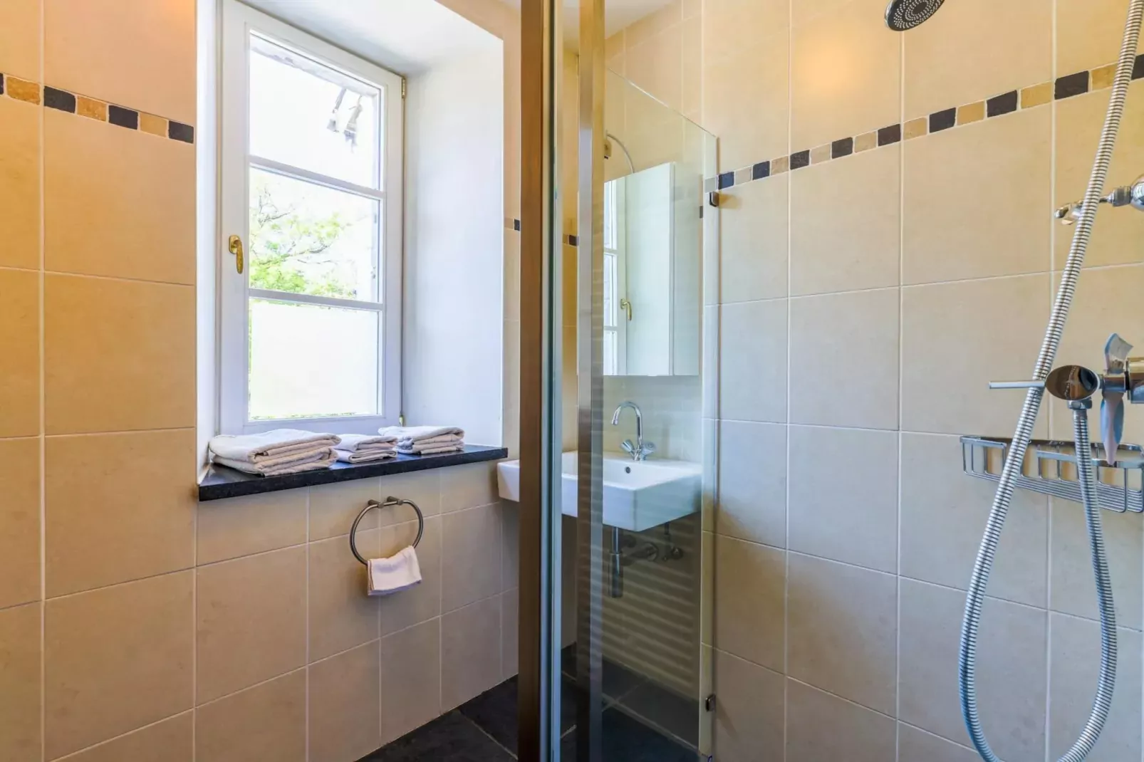 Appartement voor vier Domain Château Dieupart-Badezimmer
