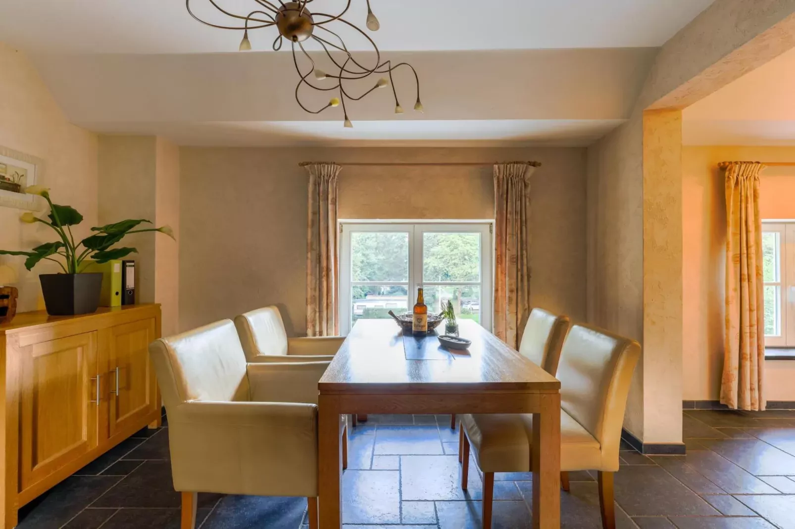 Apartment 6-Dining room
