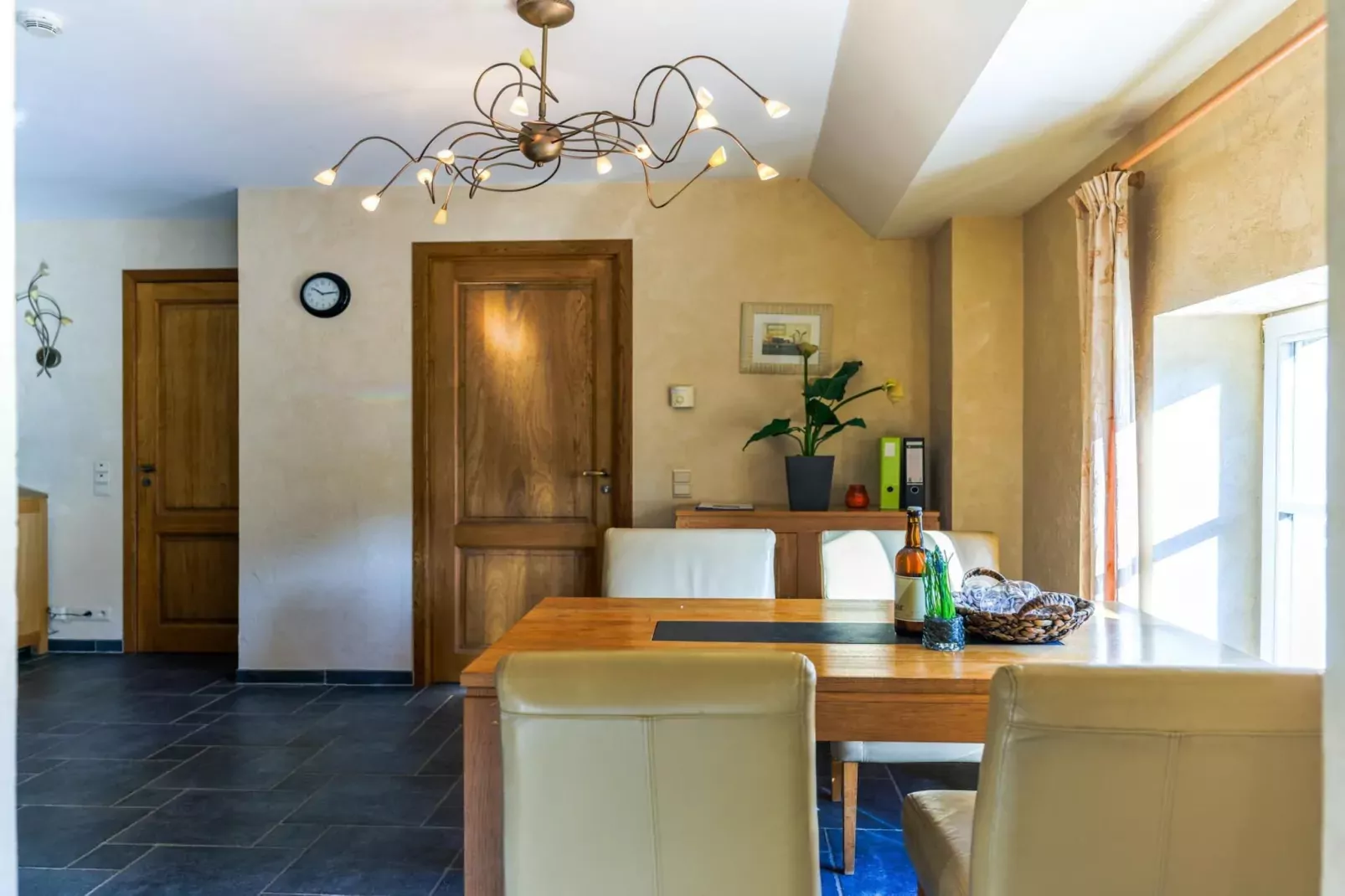 Apartment 6-Dining room