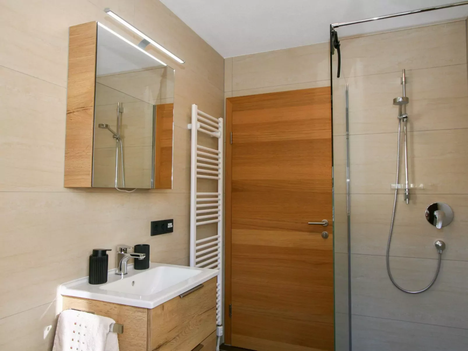 Ferienwohnung Selina-Dedans