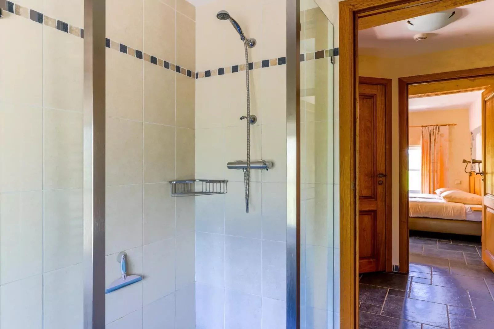 Appartement voor zes Domaine Château Dieupart-Salle de bain