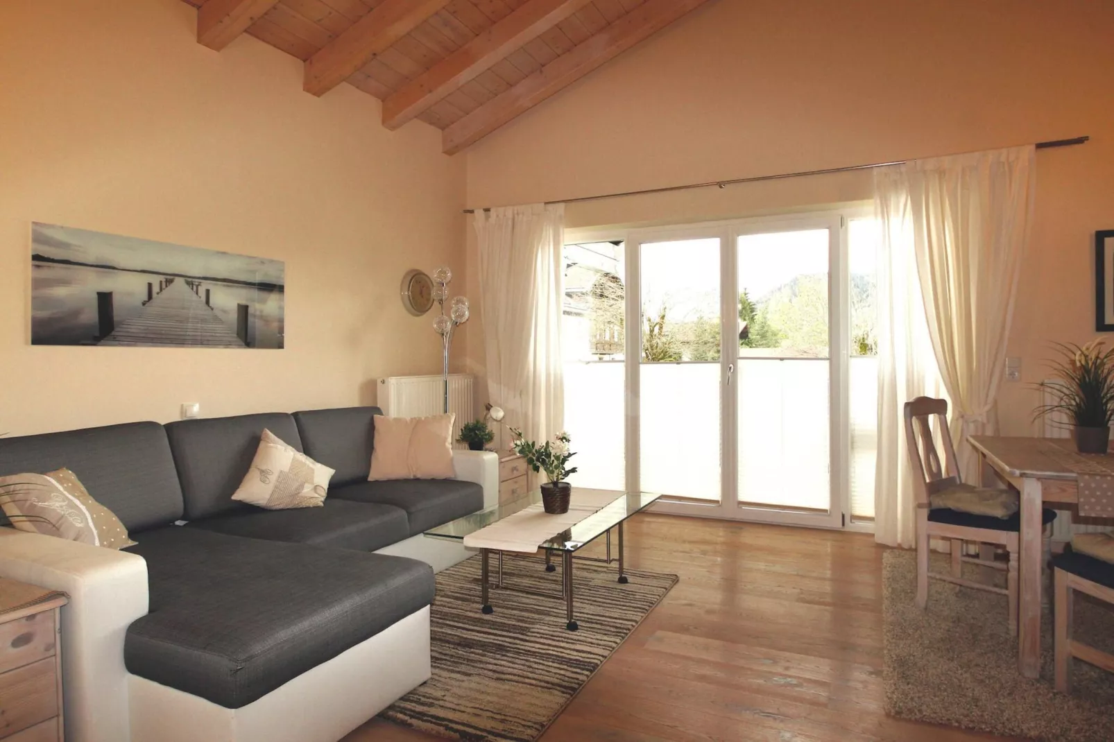 Menardi B-Living room