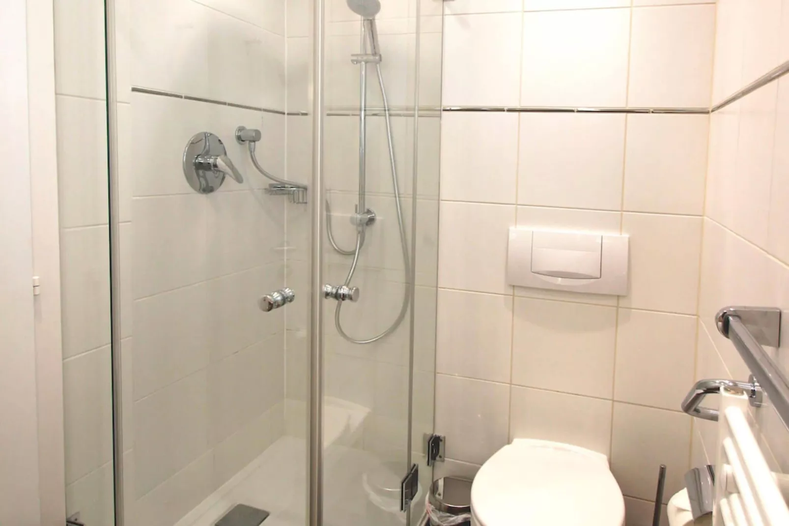 Menardi B-Bathroom