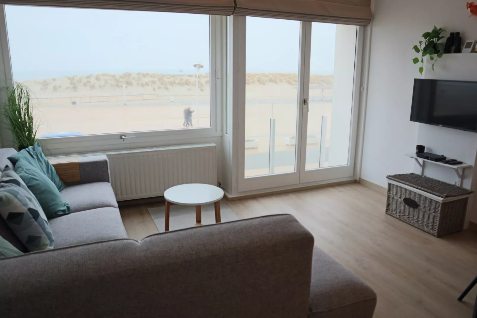 RIVA BELLA 102-Living room