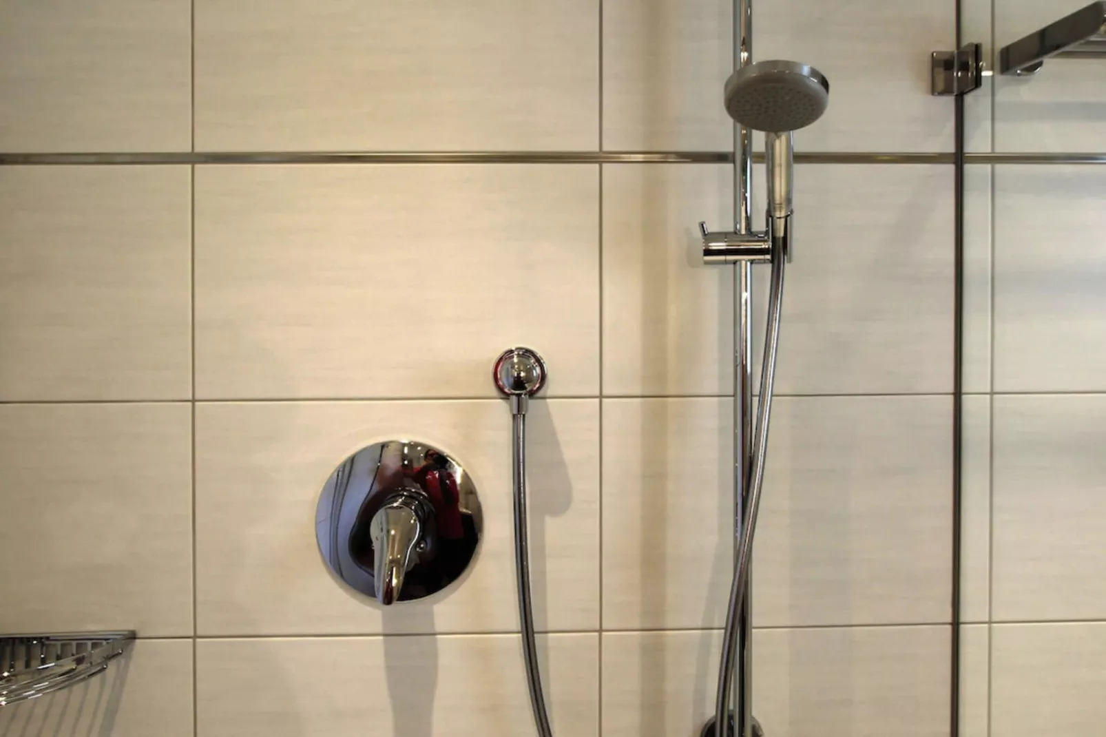 Menardi A-Bathroom