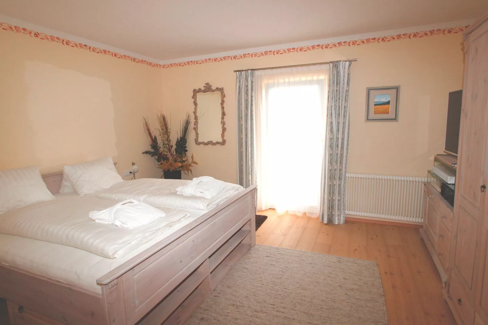 Menardi C-Bedroom