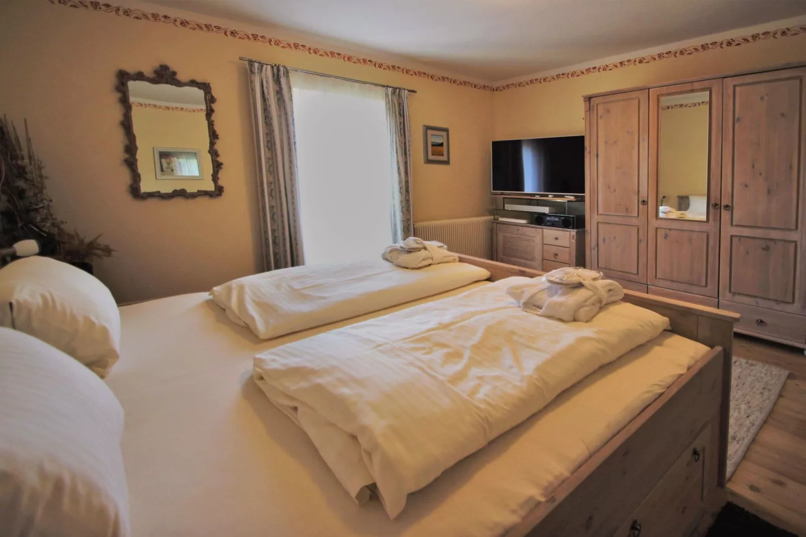 Menardi C-Bedroom