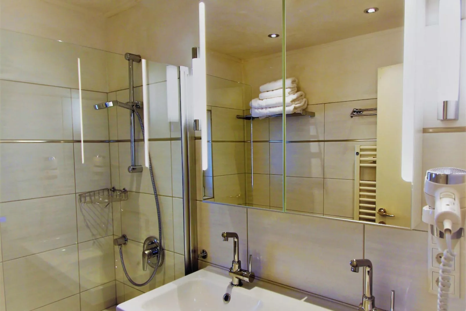 Menardi C-Bathroom