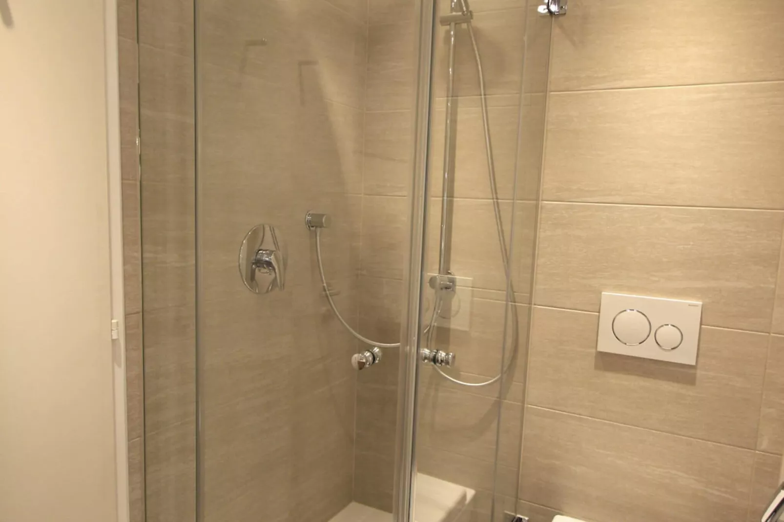 Menardi D-Bathroom