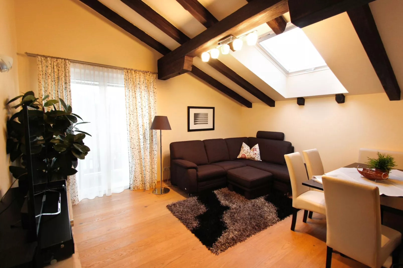 Penthouse AA-Living room