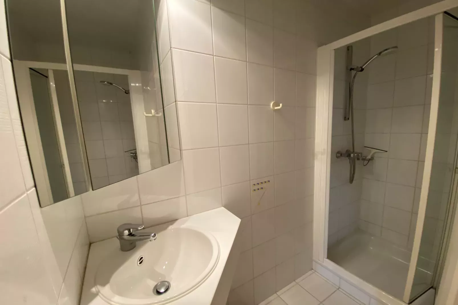 CASINO AB A1003GAR-Bathroom