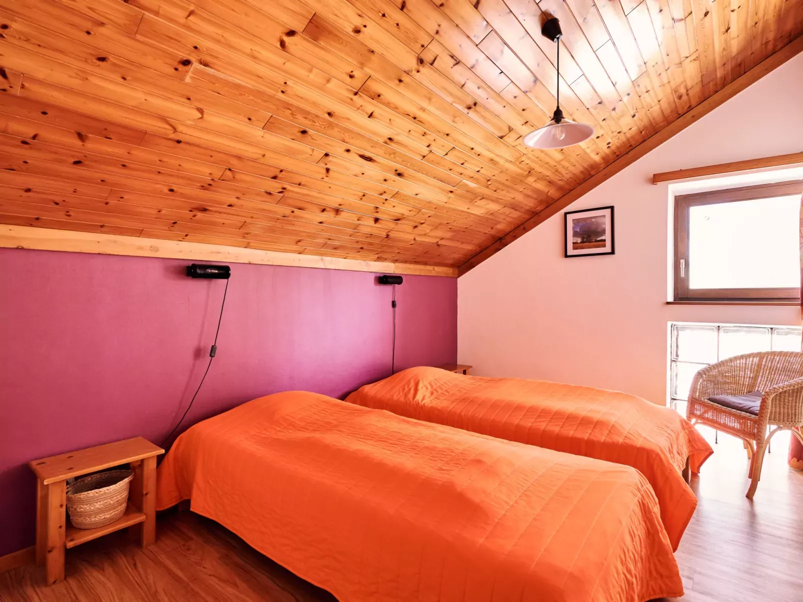 Au bord du Lac 1-Inside