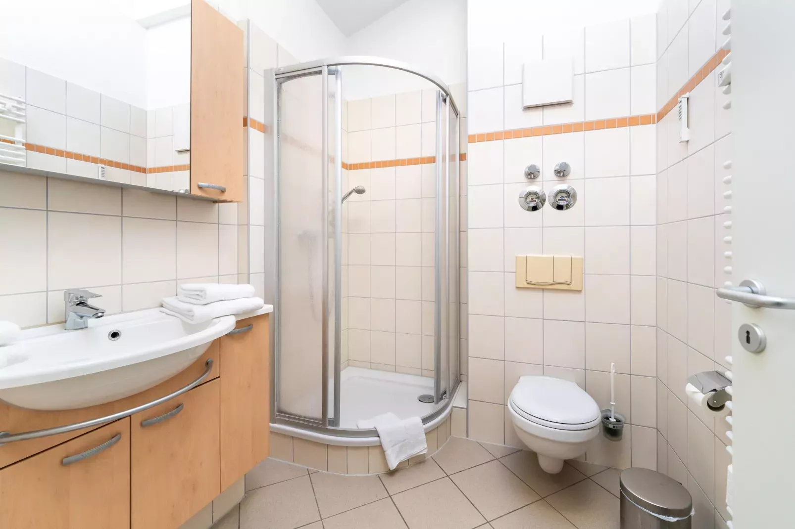 Eisvogel Classic 210-Bathroom