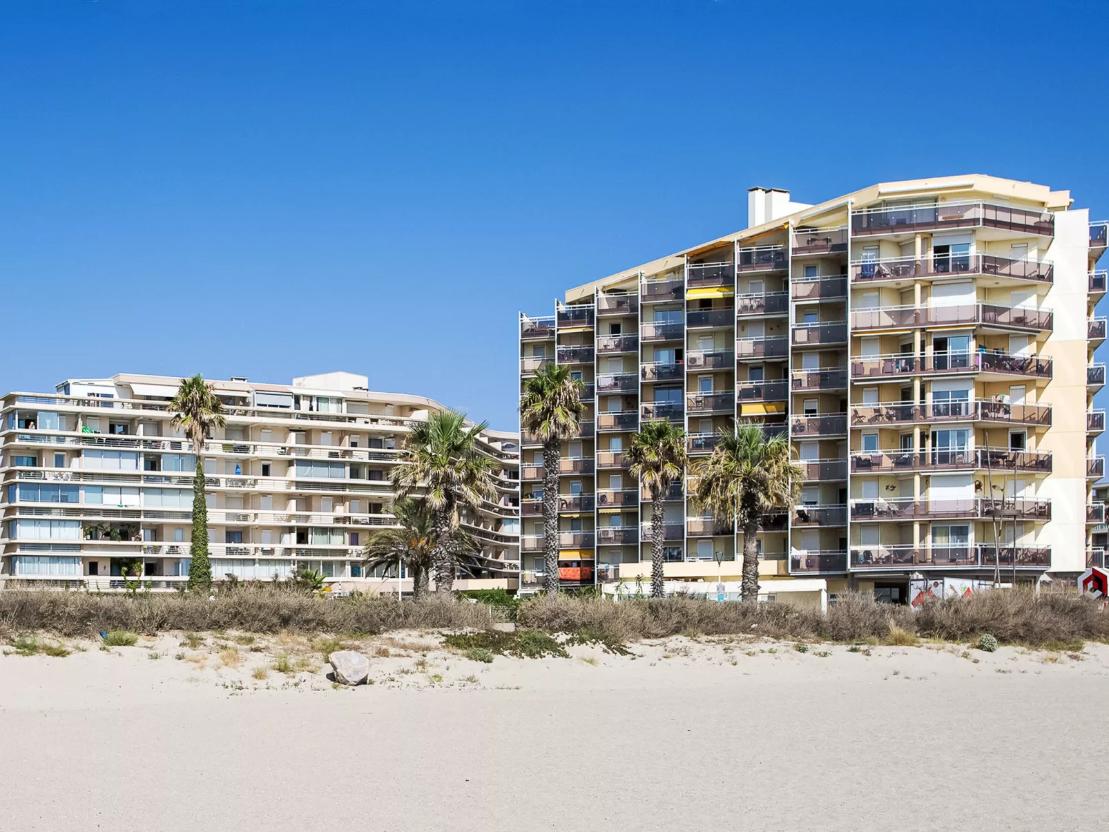 Le Beach-Outside