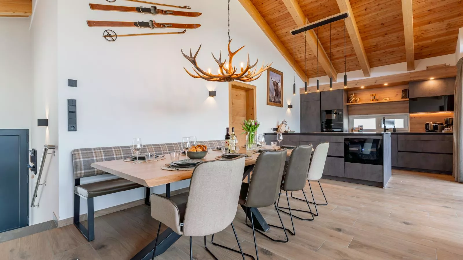 Grebenzen Lodge 44-Dining room