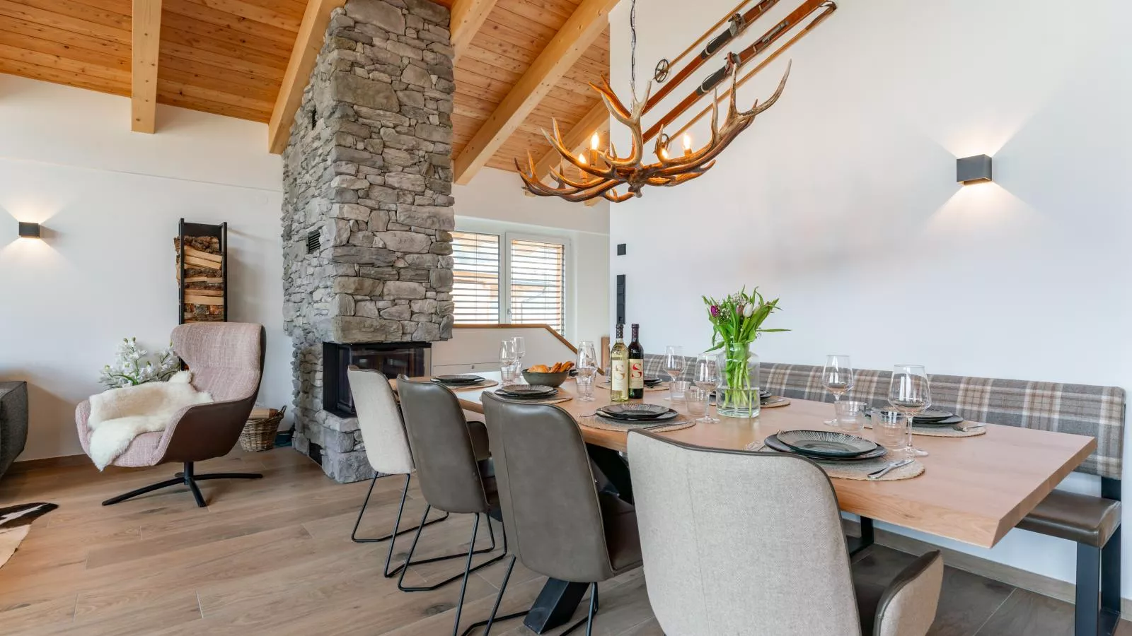 Grebenzen Lodge 44-Dining room