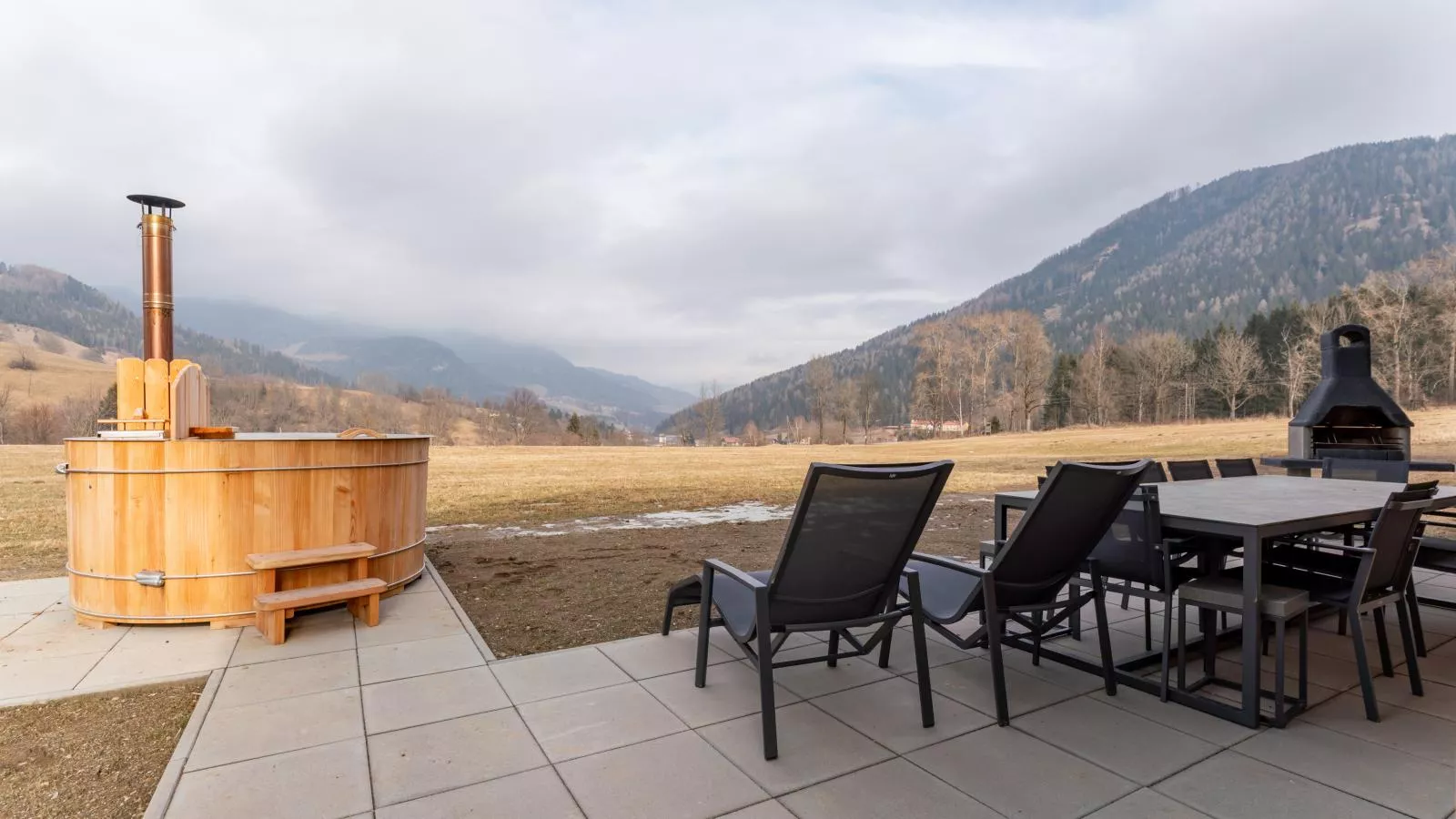 Grebenzen Lodge 44-View winter