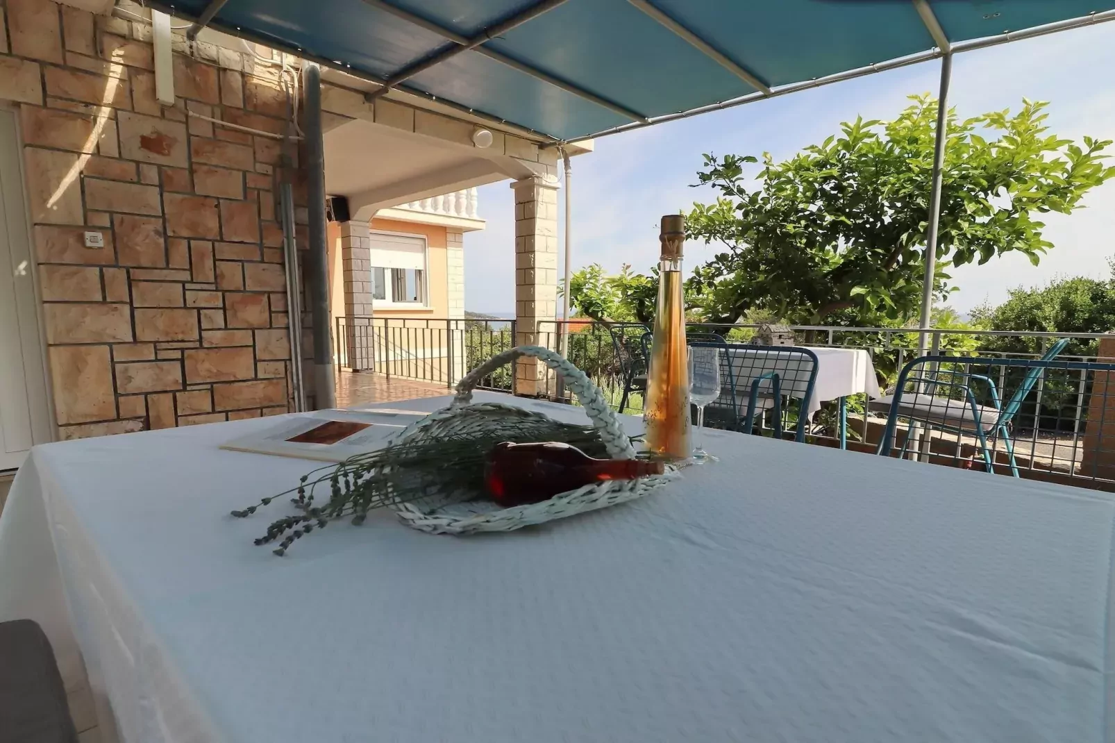 Apartments Villa Marijana - Standard One Bedroom Apartment with Terrace and Garden View (Marijana 4)-Terrassenbalkon