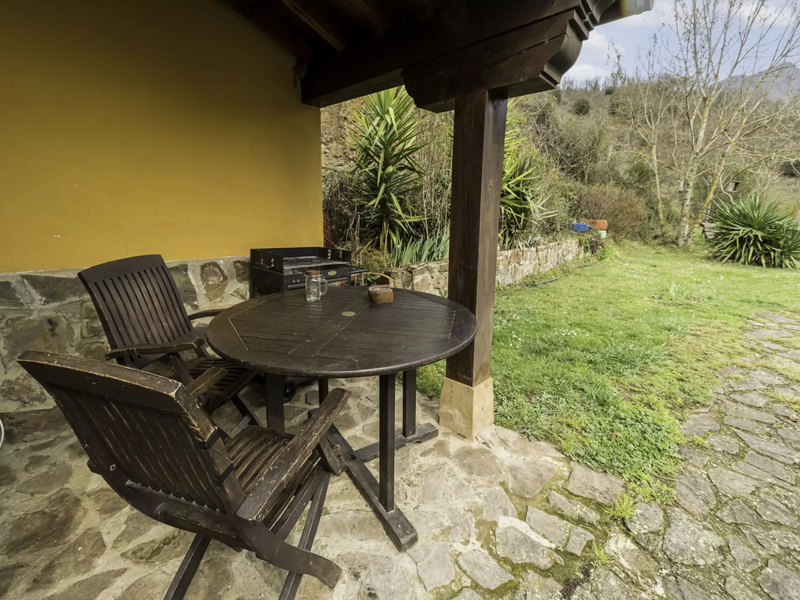 Potes Vinon - Cabaña-Outside