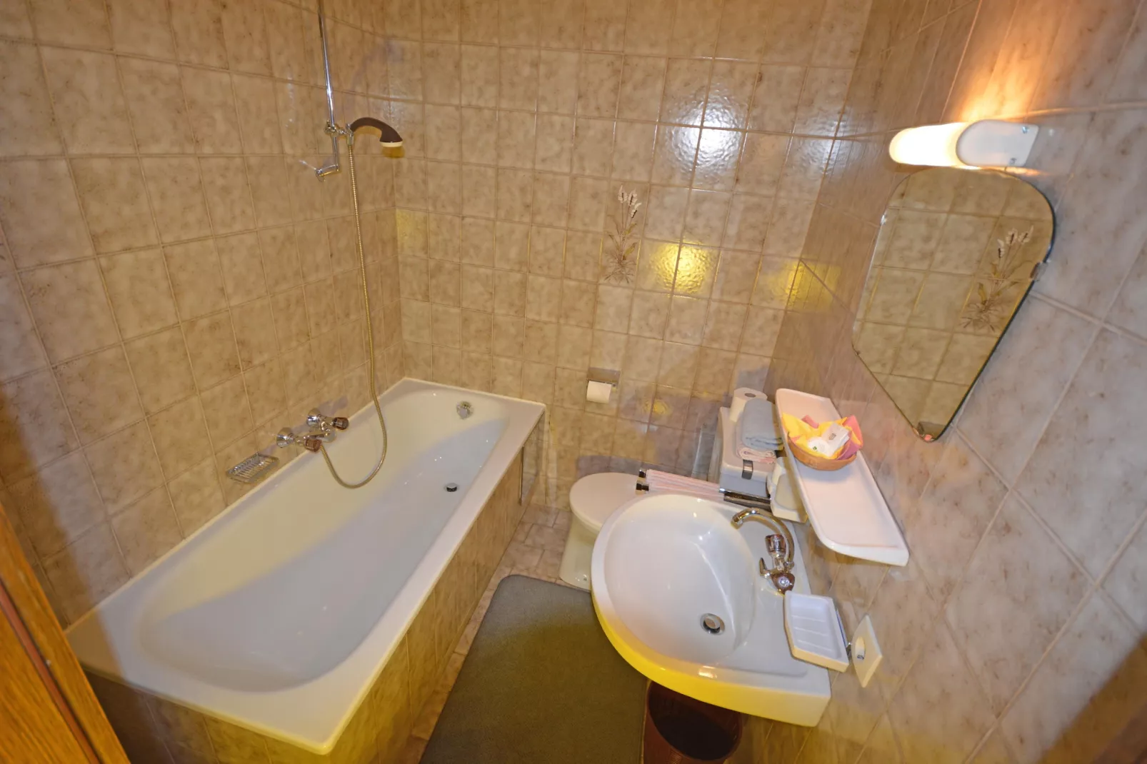 Lechner Edelweiss-Bathroom
