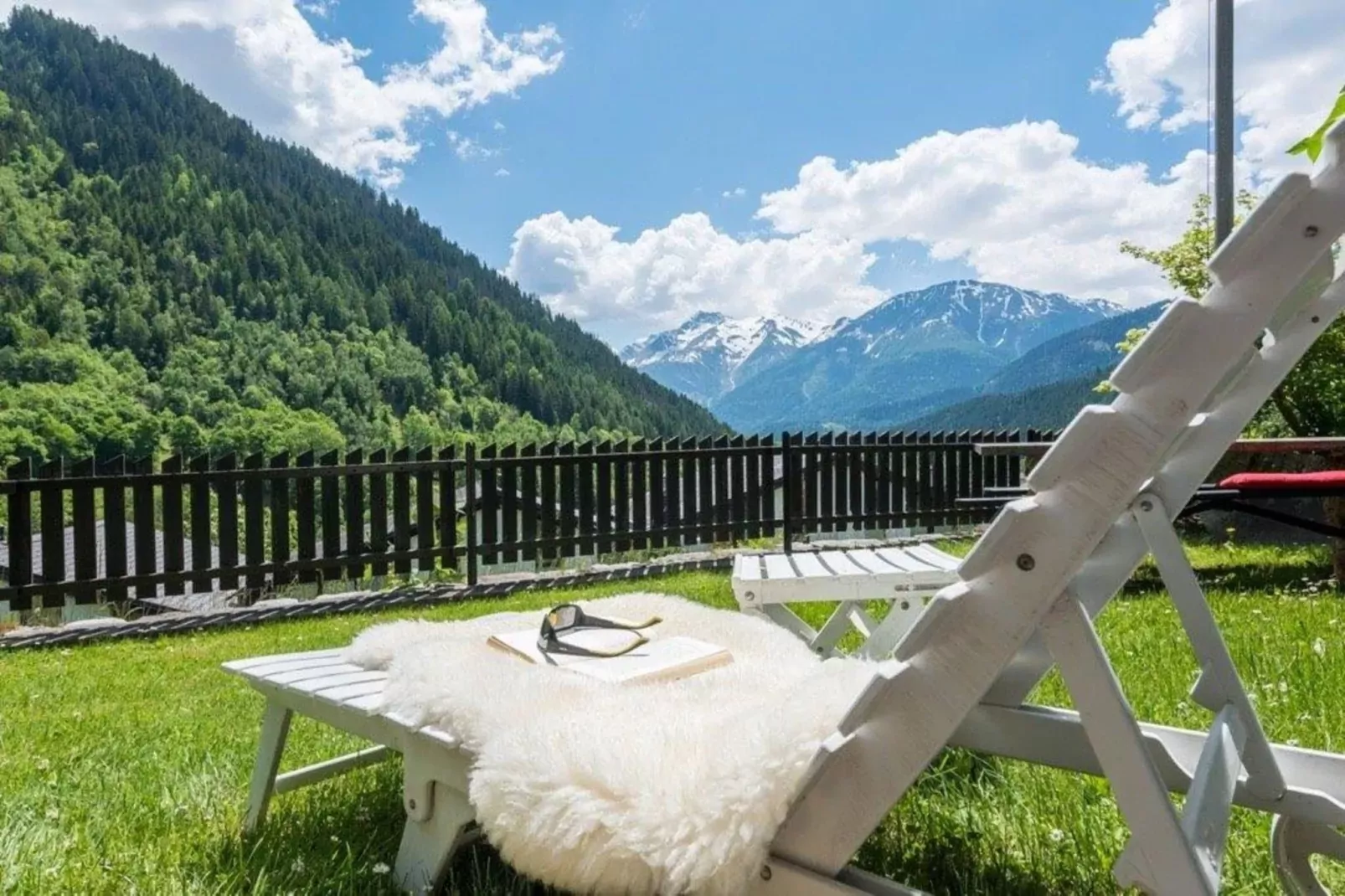 Chalet Jewel Triplex-Gardens summer