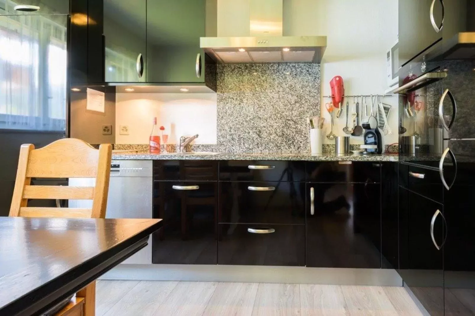 Chalet Jewel Triplex-Kitchen
