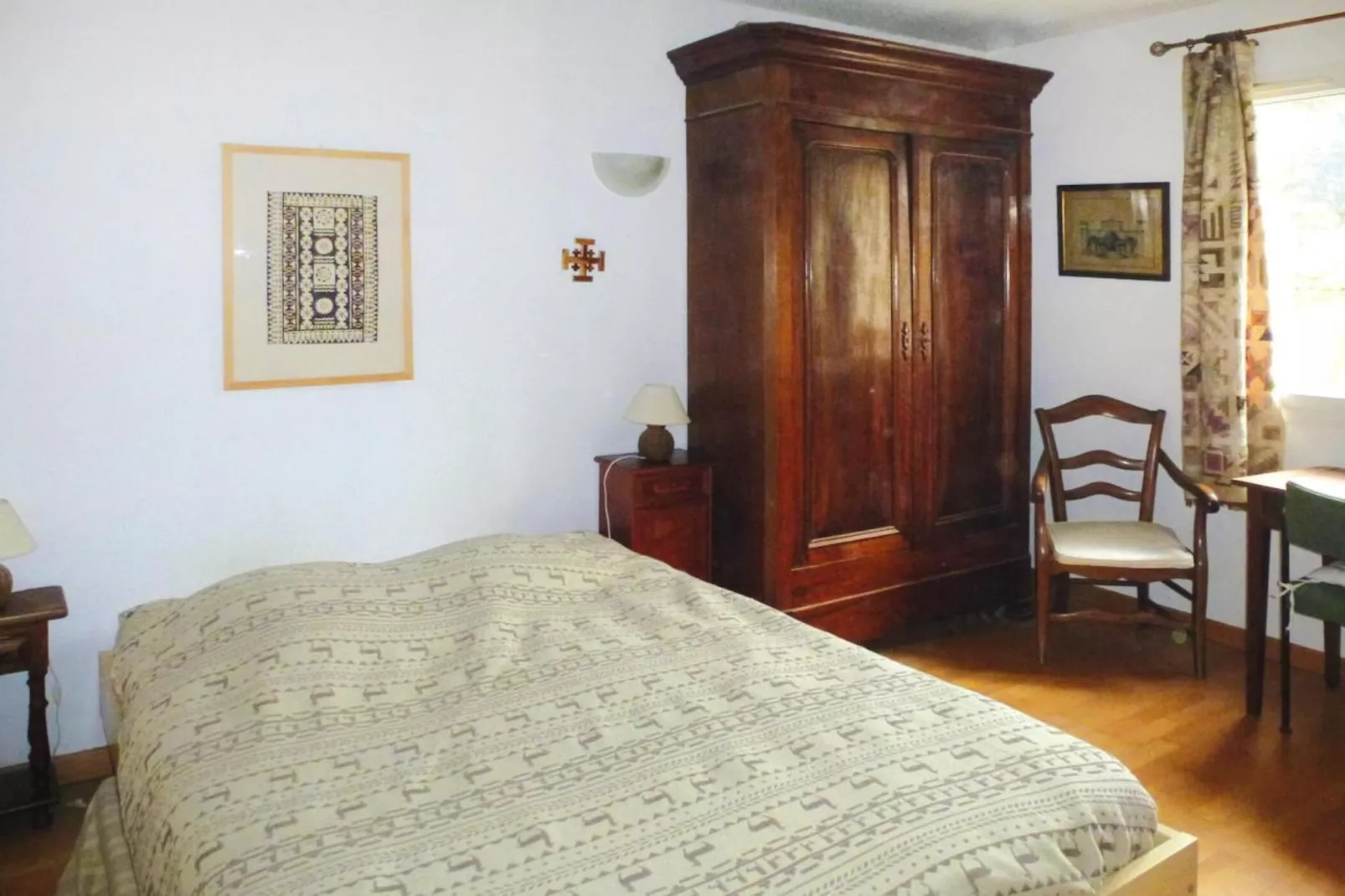 Ferienhaus in Vernègues-Bedroom
