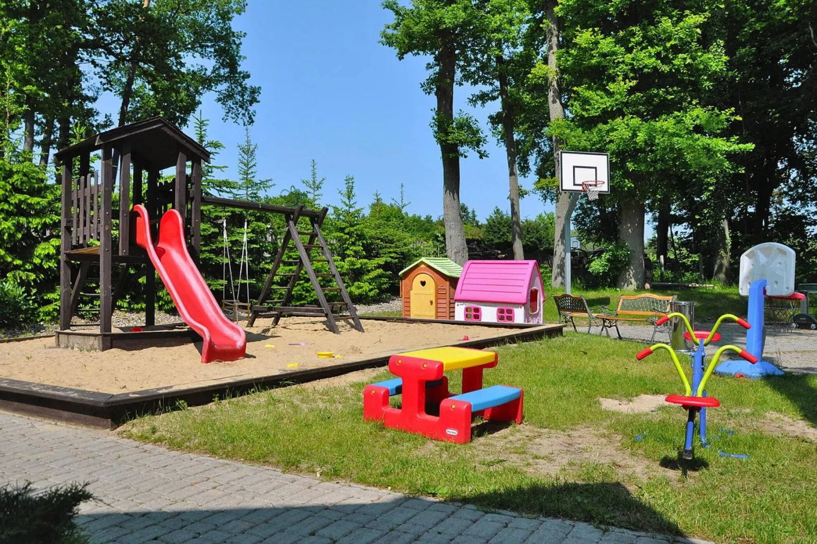 Apartamenty wakacyjne dla 3 osób Rewal-Gardens summer