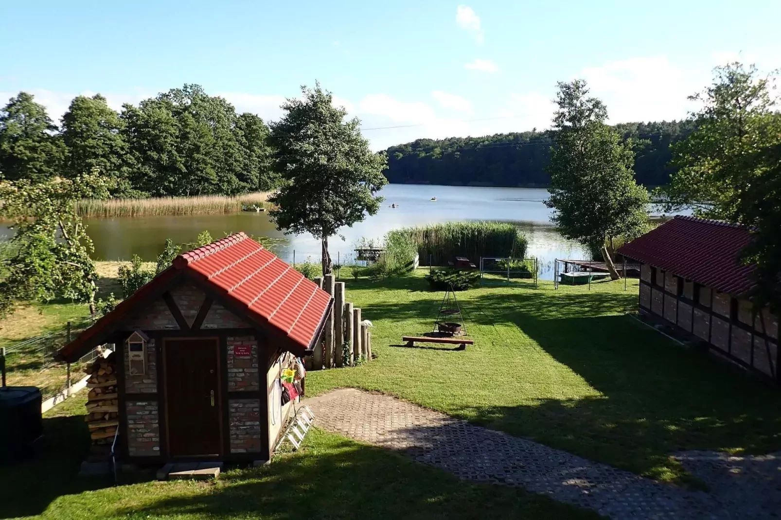 Holiday accomodations Kolczewo Nr 4 i 4a-Gardens summer