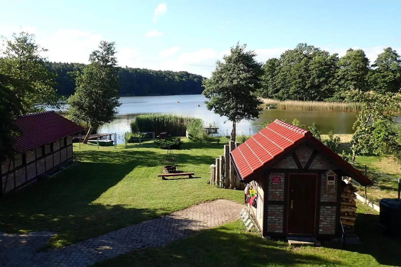 Holiday accomodations Kolczewo Nr 4 i 4a-Gardens summer