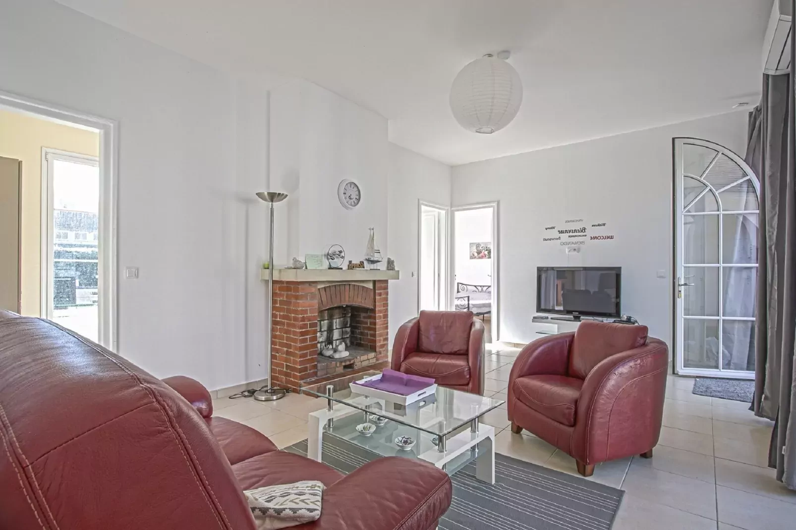 GUYBERNINE JARDIN-Living room