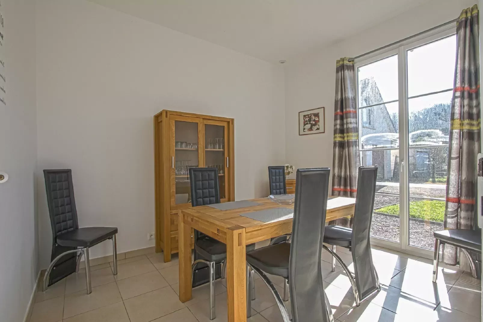 GUYBERNINE JARDIN-Dining room