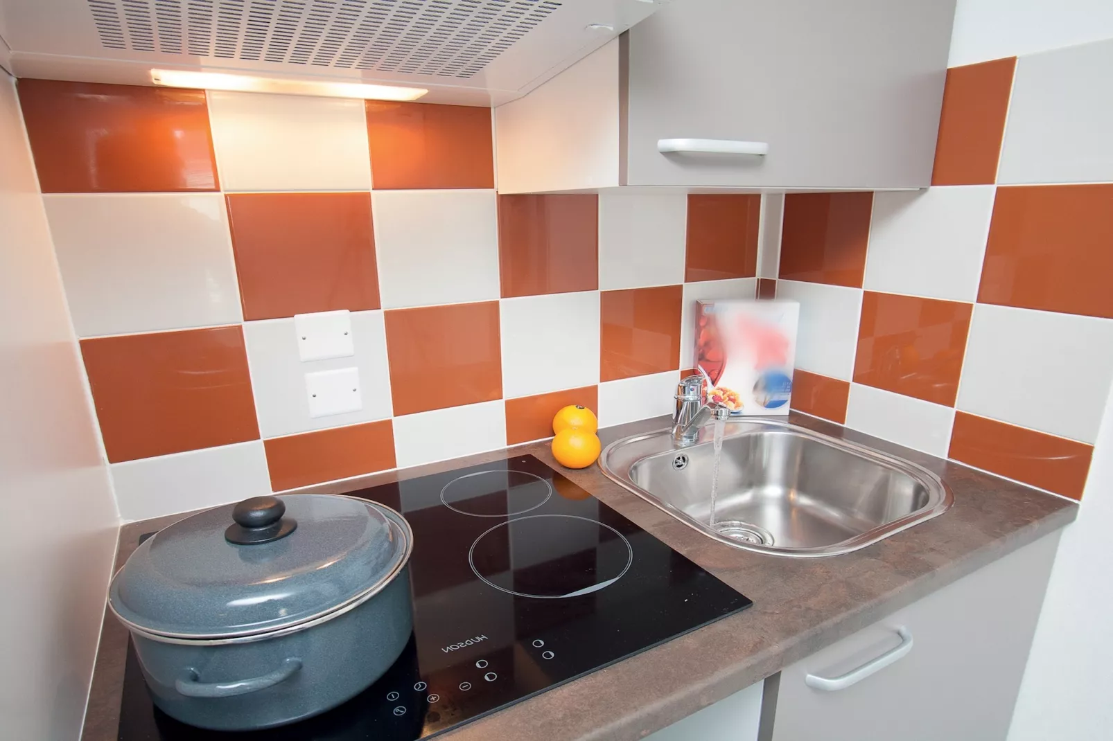 Le Domaine de la Corniche 3-Kitchen