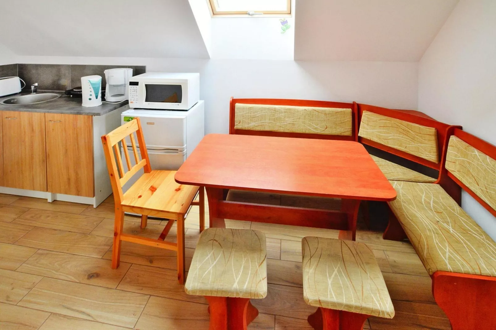 	Apartament 75 m2 dla 6 osób Sarbinowo-Dining room