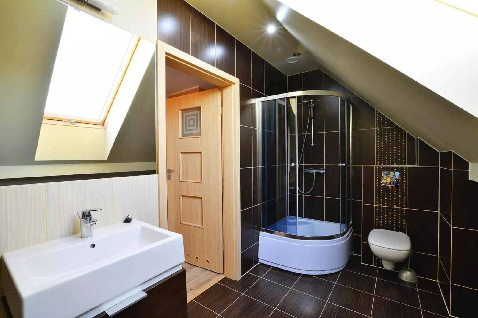 	Apartament 75 m2 dla 6 osób Sarbinowo-Bathroom