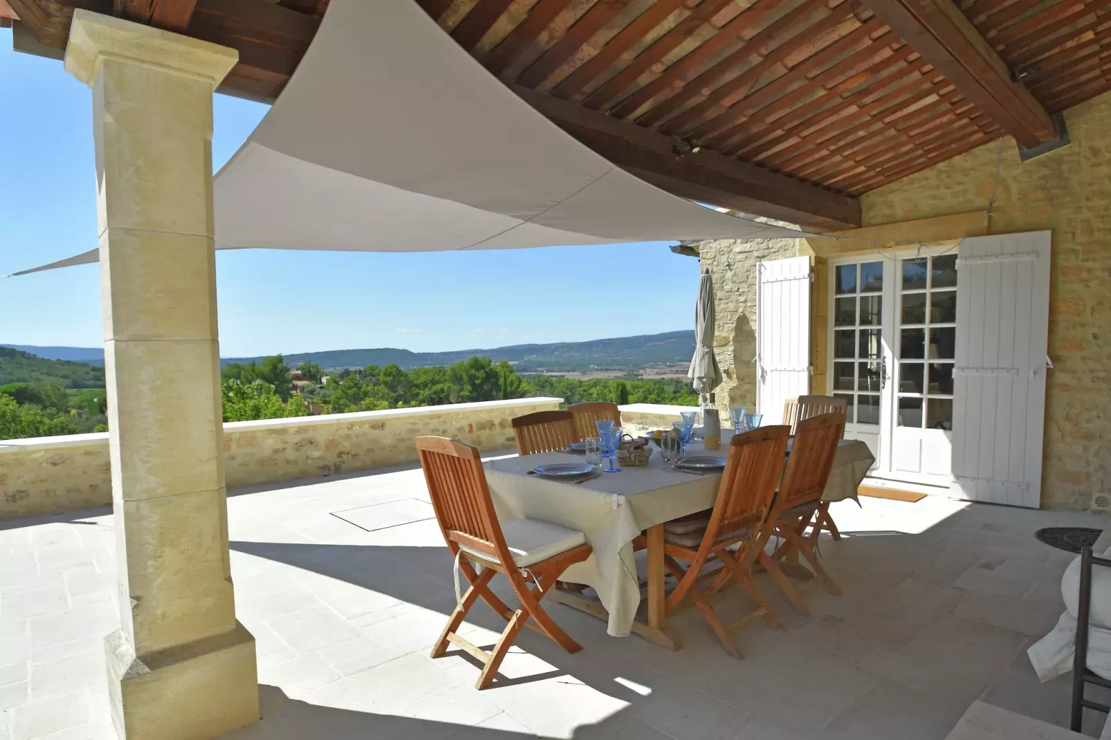 Villa 4 chambres-Terrassenbalkon