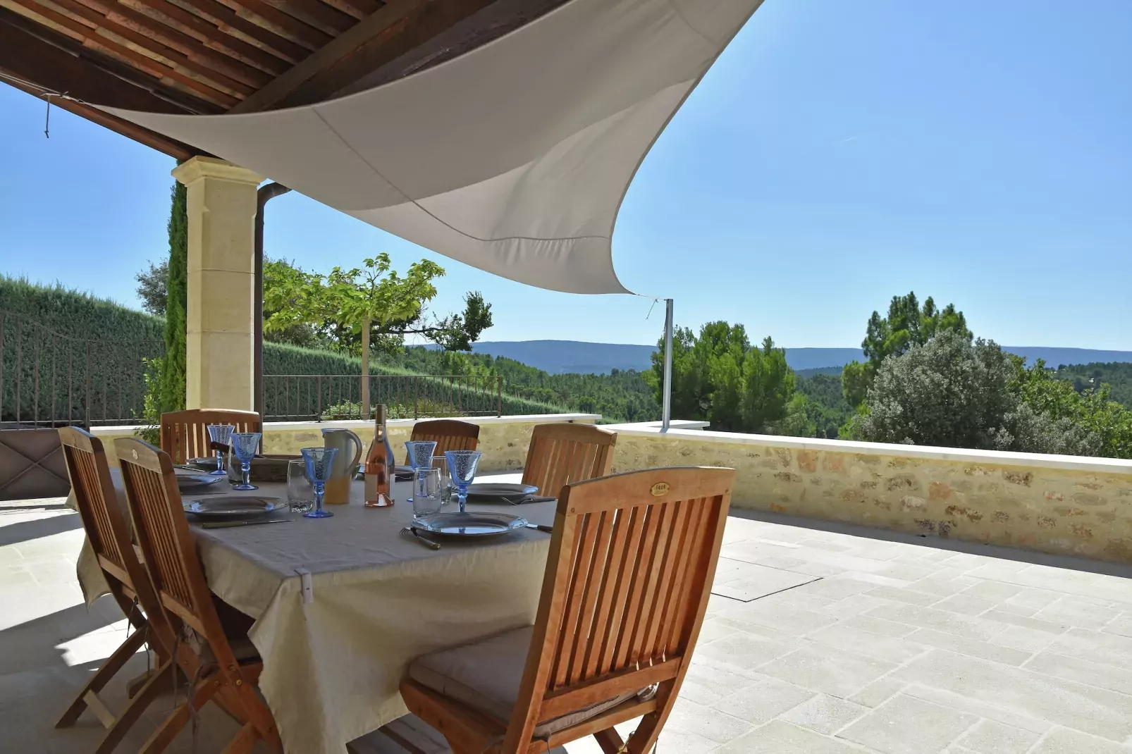 Villa 4 chambres-Terrassenbalkon