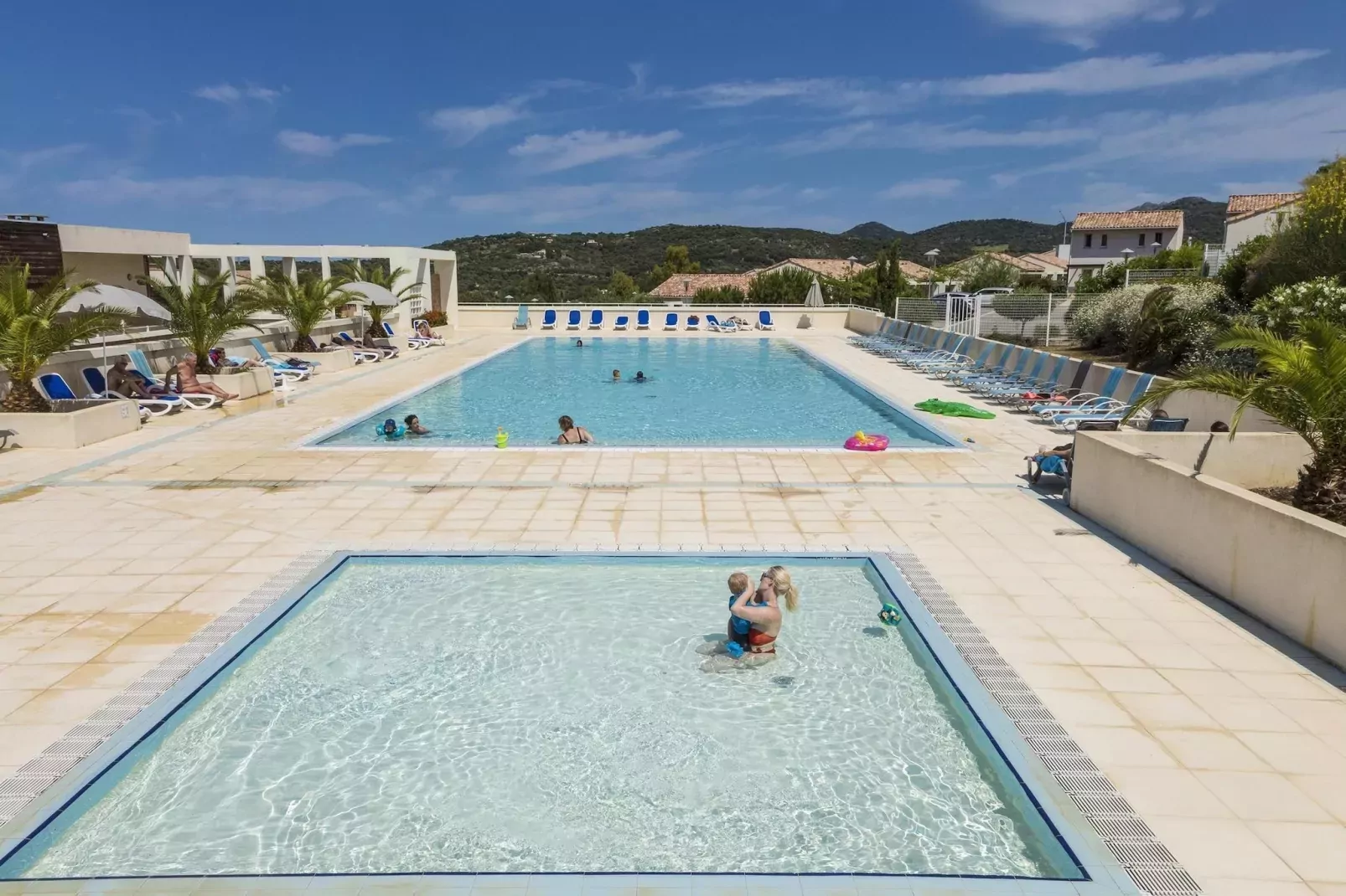 Résidence-Club les Villas Bel Godère 1-Piscine